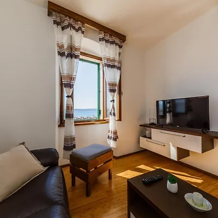 Apartment Radun Porat * Kaštela