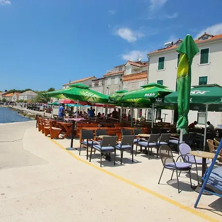 Apartment Radun Porat * Kaštela